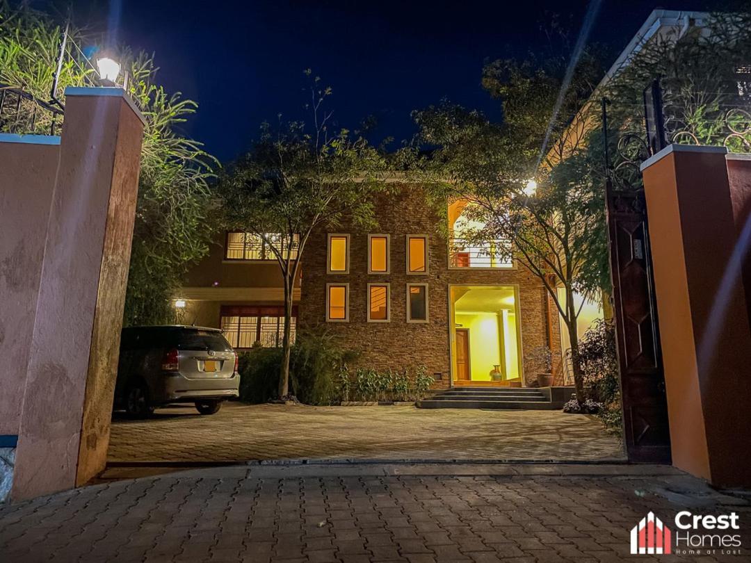 Crest Homes Uganda Kitende ภายนอก รูปภาพ